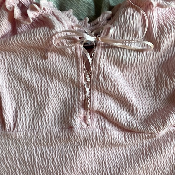 Light pink simple shirt - Picture 2 of 4